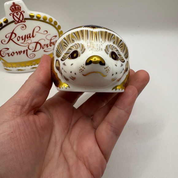 Royal Crown Derby Hawthorn Hedgehog bone china paperweight. Gold stopper. EUC. - Picture 11 of 12